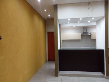 VENTA PH 3 AMB PB COCH PATIO LAV BARRACAS FINANCIA