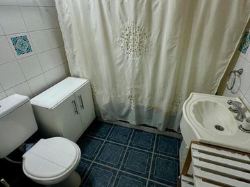 Casa en venta 3 ambientes con escritorio  y patio
