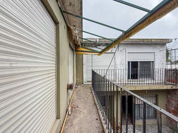 Casa y departamentos a reciclar barrio Las Heras