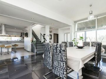 CASA 5 AMBIENTES CON PILETA EN HUDSON
