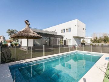 CASA 5 AMBIENTES CON PILETA EN HUDSON