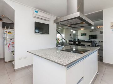 CASA 5 AMBIENTES CON PILETA EN HUDSON