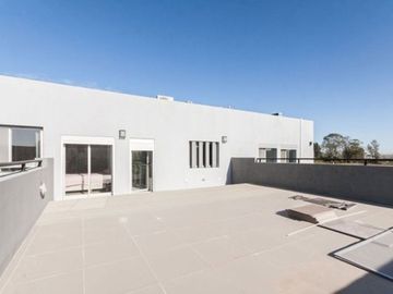 CASA 5 AMBIENTES CON PILETA EN HUDSON