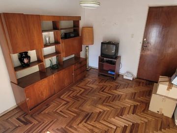 DEPARTAMENTO 2 AMBIENTES CONTRAFRENTE CON COCHERA