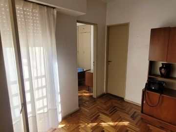 DEPARTAMENTO 2 AMBIENTES CONTRAFRENTE CON COCHERA