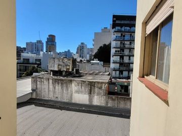 DEPARTAMENTO 2 AMBIENTES CONTRAFRENTE CON COCHERA