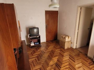 DEPARTAMENTO 2 AMBIENTES CONTRAFRENTE CON COCHERA