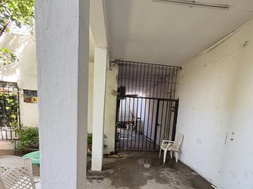 VENTA CASA EN BARRIO TIRO SUIZO CON COCHERA