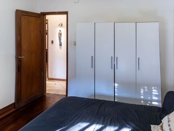 CASA EN VENTA 2 DORMITORIOS CON TERRAZA