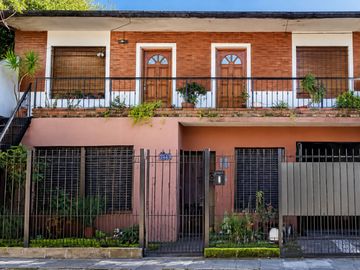 Casa Multifamiliar en Venta/Permuta en Victoria