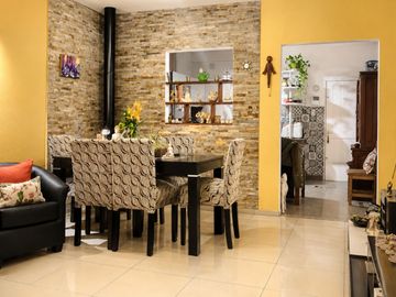 Casa Multifamiliar en Venta/Permuta en Victoria