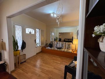 VENTA CASA BOULOGNE 4 AMBIENTES PILETA COCH-JARDIN