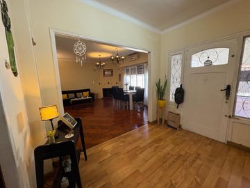 VENTA CASA BOULOGNE 4 AMBIENTES PILETA COCH-JARDIN