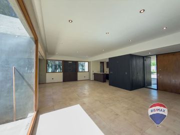 CASA EN VENTA EN MIRALAGOS, 3 dormitorios