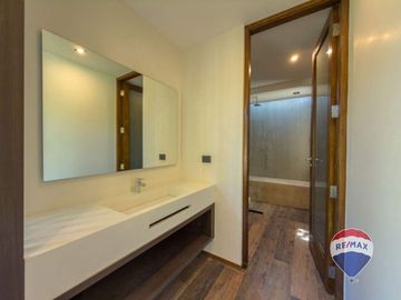 CASA EN VENTA EN MIRALAGOS, 3 dormitorios
