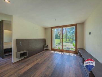 CASA EN VENTA EN MIRALAGOS, 3 dormitorios