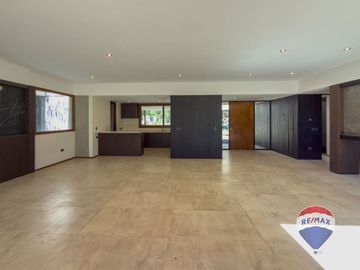 CASA EN VENTA EN MIRALAGOS, 3 dormitorios