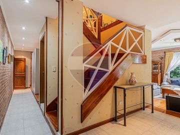 CASA EN VENTA EN ABRIL CLUB DE CAMPO