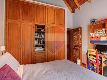CASA EN VENTA EN ABRIL CLUB DE CAMPO