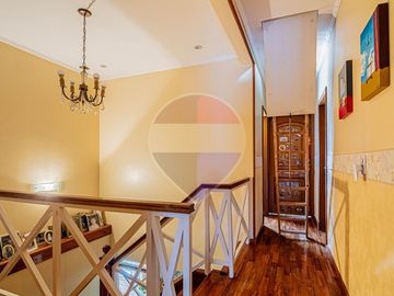 CASA EN VENTA EN ABRIL CLUB DE CAMPO