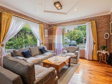 CASA EN VENTA EN ABRIL CLUB DE CAMPO