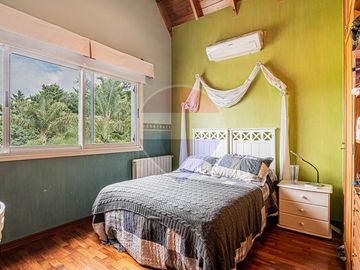 CASA EN VENTA EN ABRIL CLUB DE CAMPO