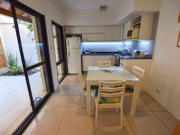 VENTA Dúplex 2 dormitorios en complejo. Pichincha
