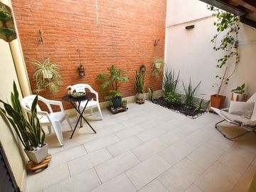 VENTA Dúplex 2 dormitorios en complejo. Pichincha