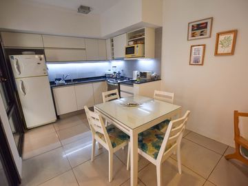 VENTA Dúplex 2 dormitorios en complejo. Pichincha