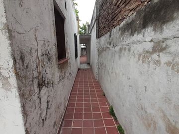 VENTA CASA UNICA DE PASILLO- TIRO SUIZO