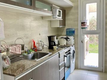 Casa 4 amb en alquiler en Pilar c/jardín y cochera