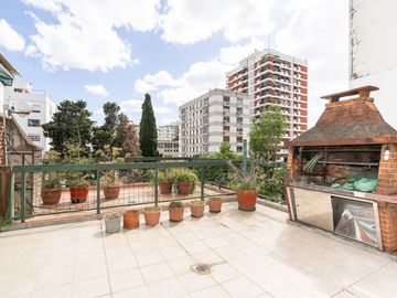 VENTA 200m2 cubiertos 3 cochera Belgrano R PERMUTA