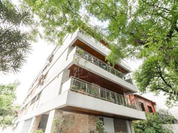 VENTA 200m2 cubiertos 3 cochera Belgrano R PERMUTA