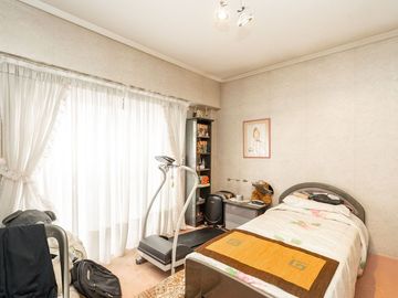 VENTA 200m2 cubiertos 3 cochera Belgrano R PERMUTA