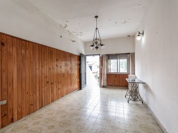 VENTA PH MATADEROS 6 AMBIENTES COCHERA PERMUTA
