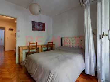 VENTA DEPTO. 4 AMBIENTES EN PALERMO, APTO CREDITO.