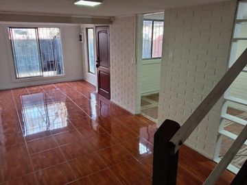 CASA ESQUINA DE 99 MTS 4D Y 2B  REMODELADA  Y REGULARIZADA