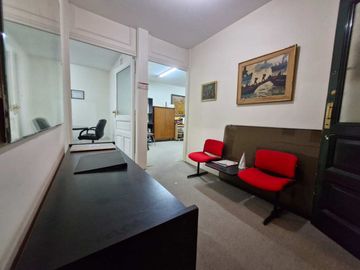 Venta de Oficina de 58 m2 en Microcentro