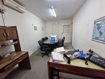 Venta de Oficina de 58 m2 en Microcentro