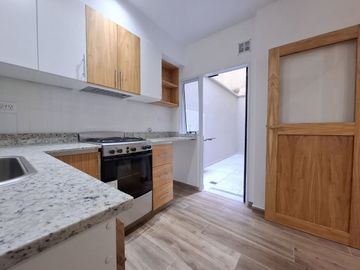 CONSULTORIO VENTA BELGRANO 3 AMBIENTES CON PATIO