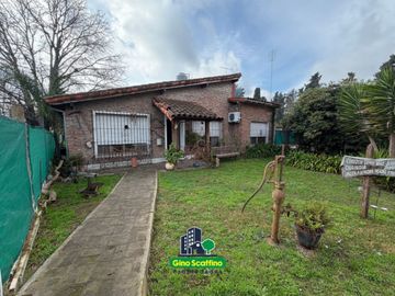 Casa en venta c/ cochera en Tortuguitas