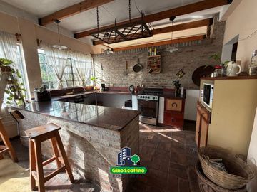 Casa en venta c/ cochera en Tortuguitas