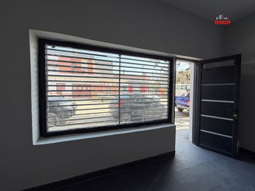 Local comercial en alquiler | Barrio Luján – Excelente ubicación