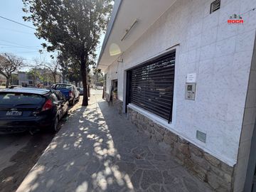 Local comercial en alquiler | Barrio Luján – Excelente ubicación