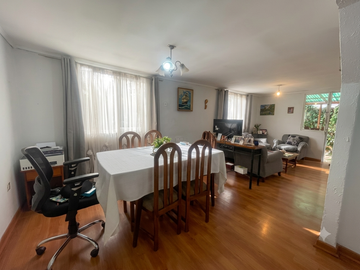 CASA 330M2 DE TERRENO,  SAN JOAQUIN
