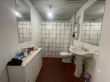 CASA 330M2 DE TERRENO,  SAN JOAQUIN