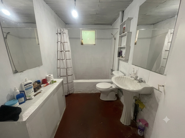 CASA 330M2 DE TERRENO,  SAN JOAQUIN