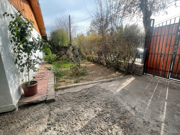 CASA 330M2 DE TERRENO,  SAN JOAQUIN