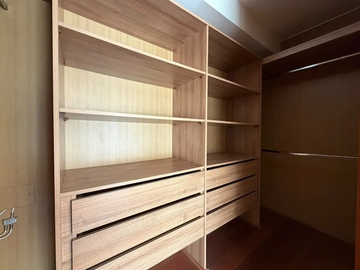 MODERNO DEPARTAMENTO EN ARRIENDO DE 3 DOR 3BA 2ES 1BO