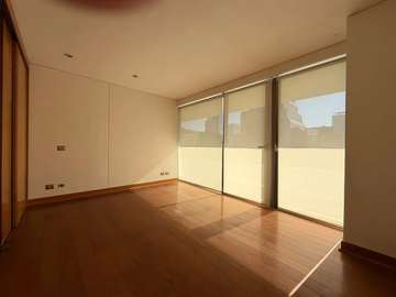 MODERNO DEPARTAMENTO EN ARRIENDO DE 3 DOR 3BA 2ES 1BO